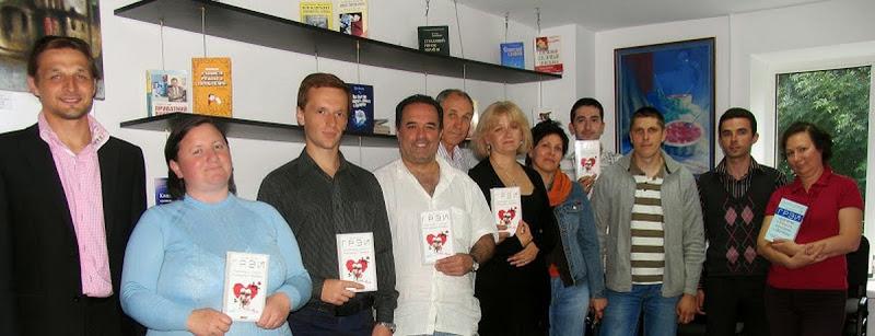 Presentación de un grupo de libros de varios autores, en idioma español, sobre las 10 temáticas fundamentales de los negocios y las inversiones. 