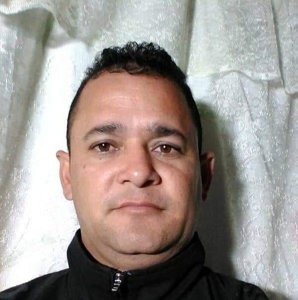 Líder de negocios e inversiones del proyecto en la circunscripción № 2, del consejo popular № 6, Urbano Norte, del municipio granmense Niquero. Rosendo Rosell Figueredo Rivero.