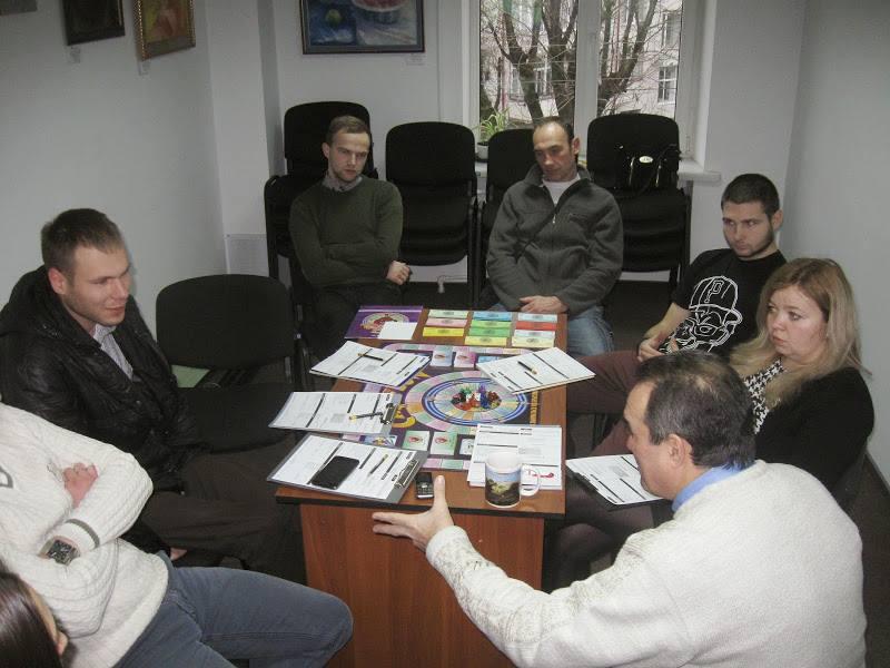 Curso grupal de 60h: Conoce los 9 sistemas elementales de un pequeño negocio, diséñalos, créalos y ponlos en práctica de inmediato, gana más, gana siempre. Para todas las personas naturales.