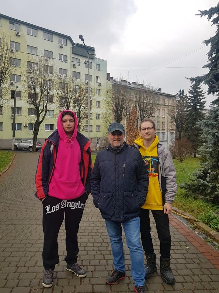 70-год. груповий курс: "Особистий ріст, як запорука твого загального росту". Для дівчат та хлопців 11 класу.