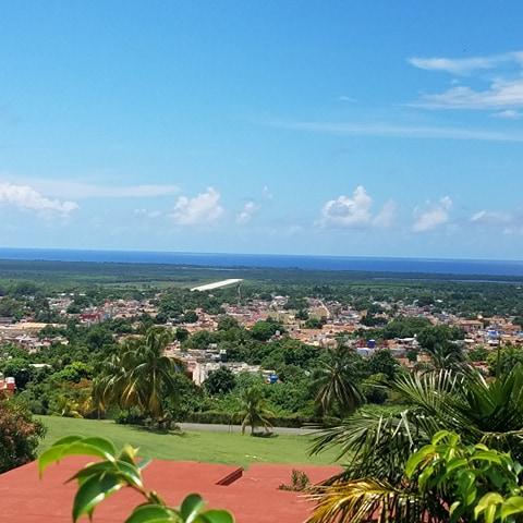Proposición a los guias turísticos italianos de idioma español: Conviértete en guia turístico de Cuba Natur. Gana no menos de 1000 euros al mes.