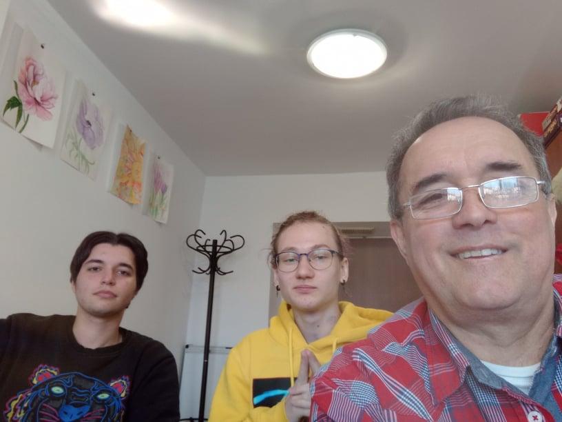 60-год. груповий курс: "Елементарний курс про систему комунікацій Школи бізнесу для дітей "Діосдадо Богдан". Для дівчат та хлопців 10 класу."