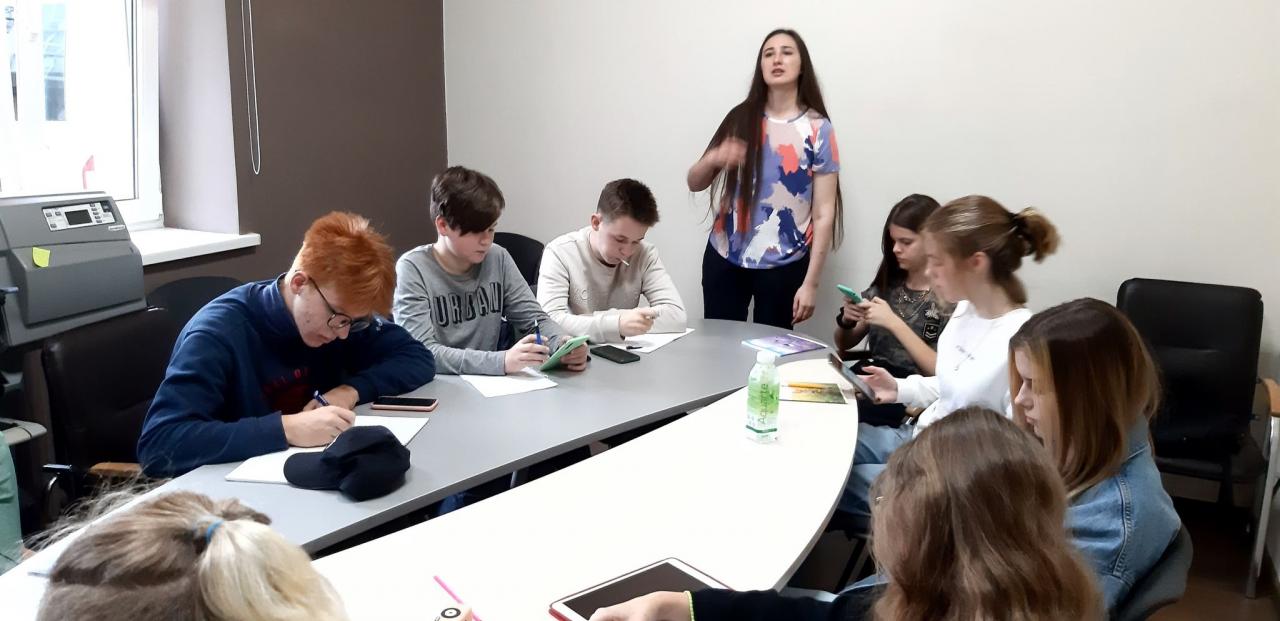 Curso grupal de 60h: Curso elemental sobre el sistema de ventas de la escuela de negocios para niños "Diosdado Bogdán". Para niñas y niños de 10 grado.