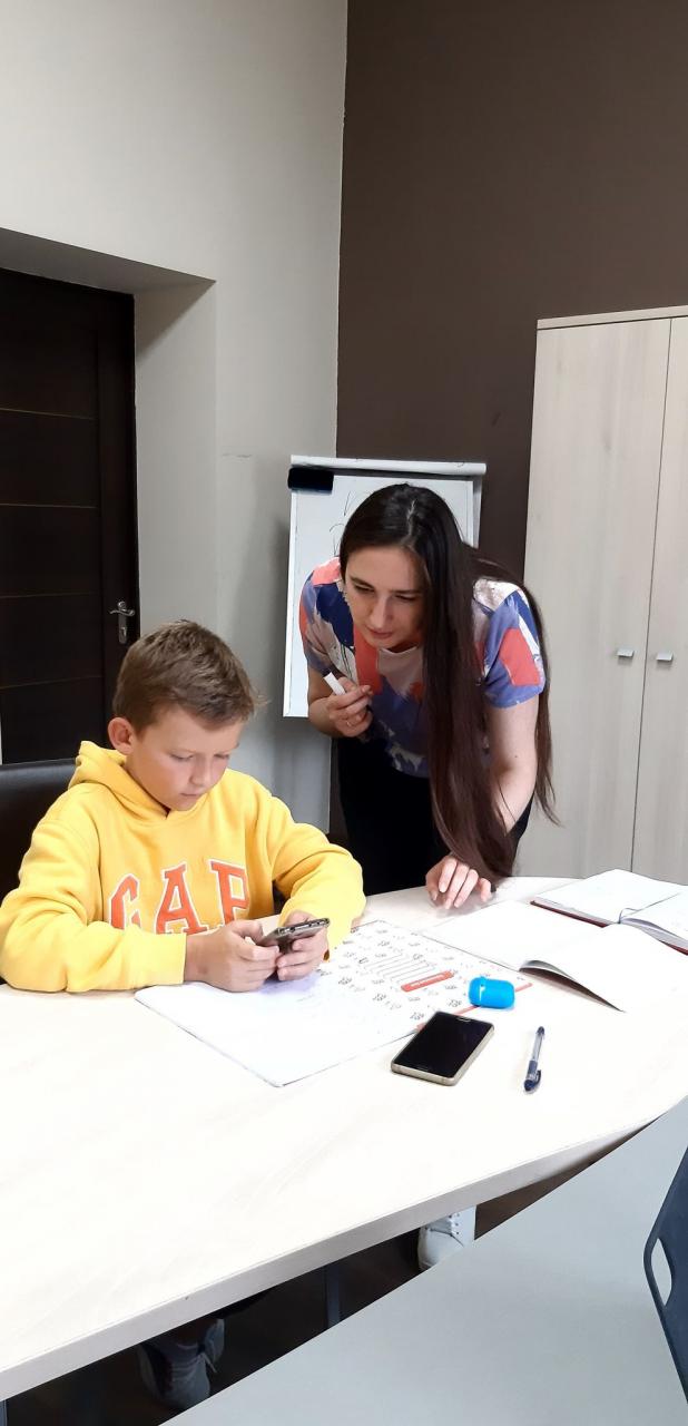 Conviértete en profesor de idioma español, de cursos individuales, del nivel A1, para niños de 6 grado, de la escuela de idoma español "Olga Tsymbala".