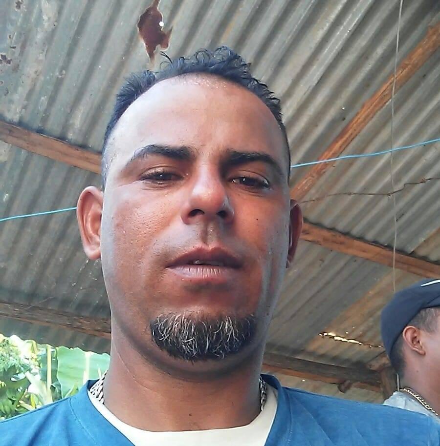 Líder de negocios e inversiones del proyecto en el consejo popular № 7, Urbano Sur, del municipio granmense Niquero. Leodan Hidalgo Rey.
