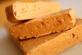 Compro al por mayor, turrón de maní casero, en el Calero, Pinar del Rio.