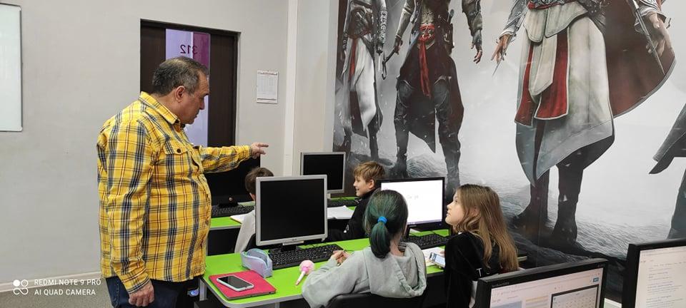 Curso individual de 60h: Prepárate, para impartir clases de idioma español del nivel A1, para niñas y niños. Para personas que hablan, leen y escriben en español.