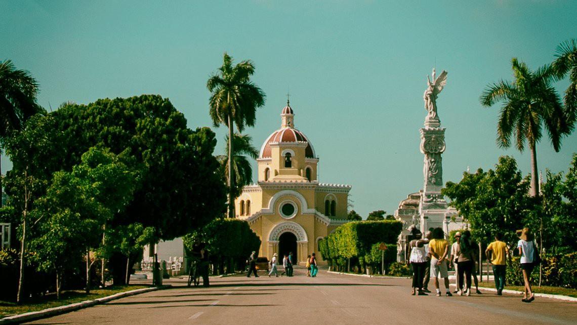 Forma parte de nuestro equipo de líderes del consejo popular Colón - Nuevo Vedado y gana hasta el 4% de la ganancia limpia de nuestro proyecto en ese consejo popular.