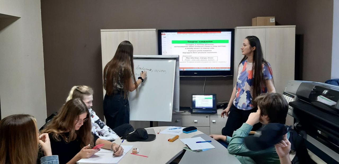 ¿Por qué, crear escuelas de idioma español para extranjeros, para los cubanos, es posible y un gran negocio?